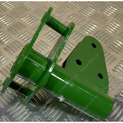 915952 Кронштейн тяги нижней правый, зам.914803