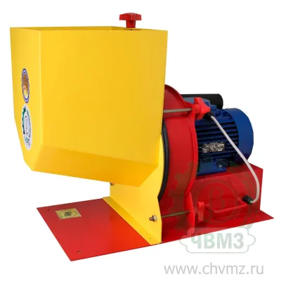 Зернодробилка молотковая (модель ШИК М-300). Электродвигатель 2,2 кВт/220В, 3000 об/мин.