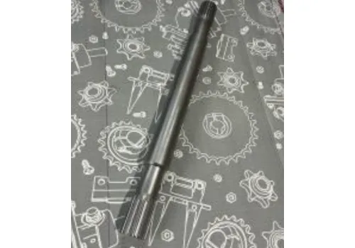 181-0-04-100-1 Полуось моста ведущего L=585, Z=22