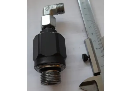 Штуцер вращающийся (М20х1,5 - М14х1,5) гидромуфты шкива РОМ (Торум) "Ростсельмаш": 387000007R